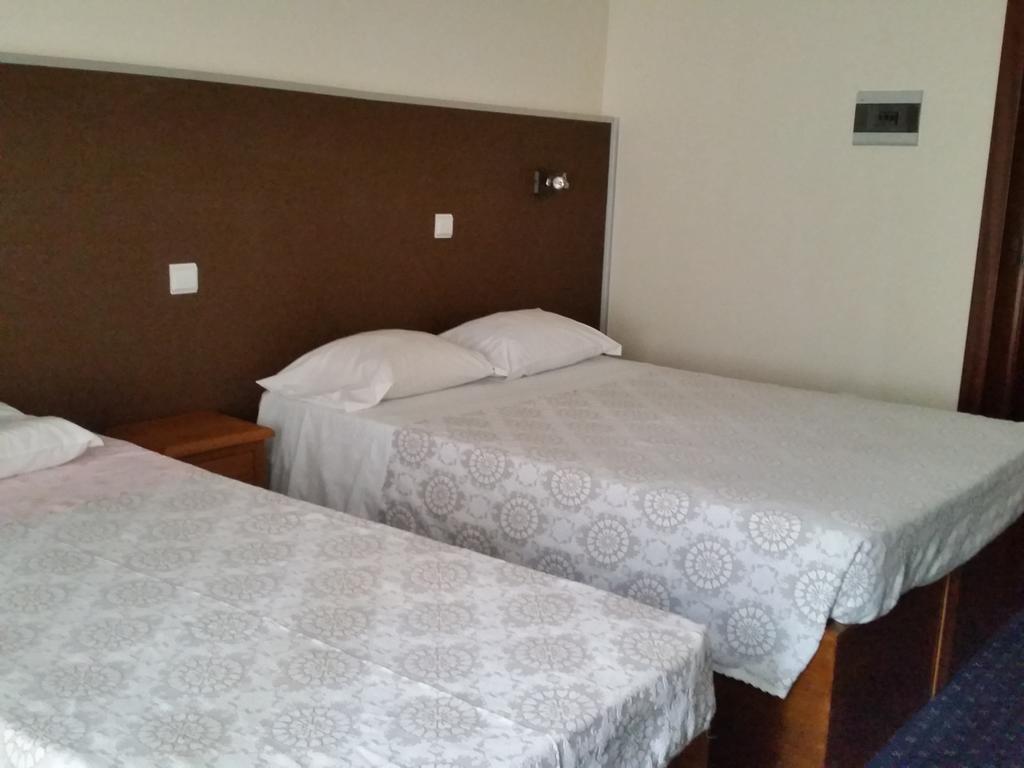 Pensao Lourenco Curia Oda fotoğraf